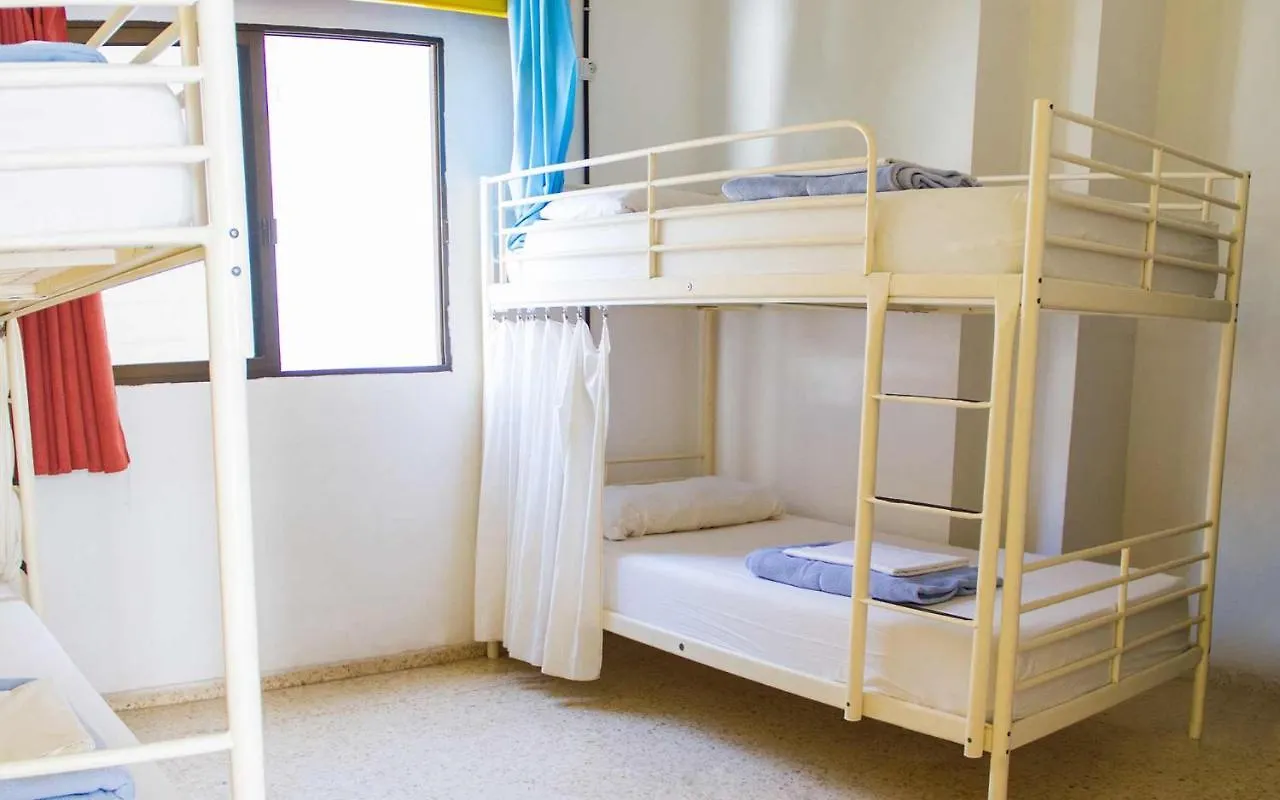 Casa Grande Surf Hostel El Medano  0*, El Medano (Tenerife) Spain
